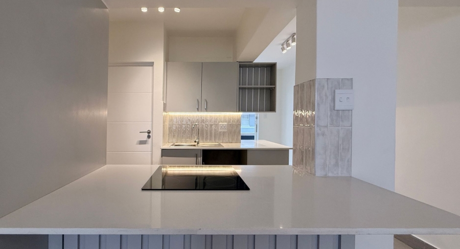 To Let 2 Bedroom Property for Rent in Sea Point Western Cape